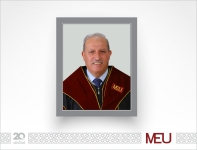 ترقية الدكتور أيمن عبدالسلام عواد إلى رتبة أستاذ