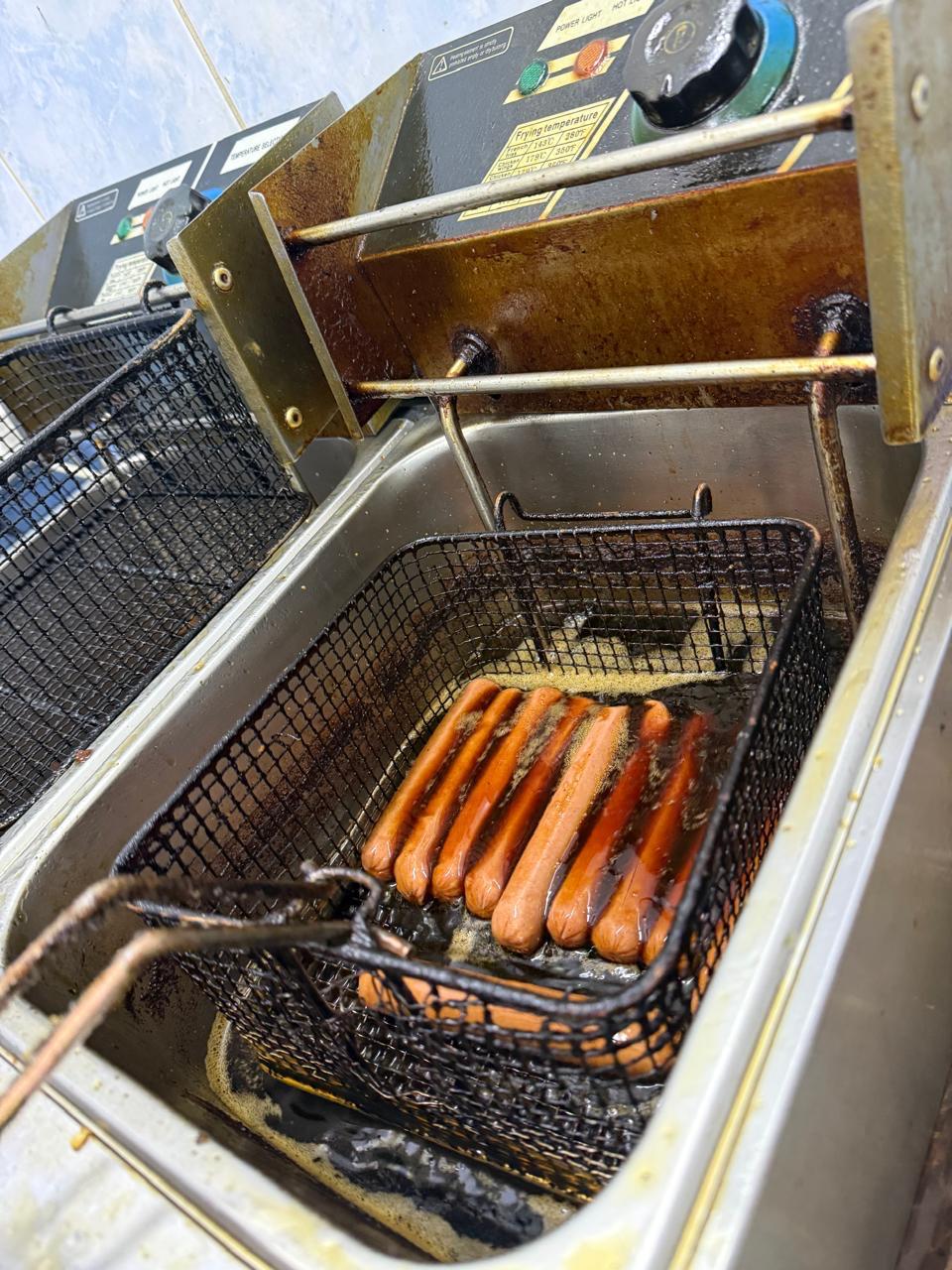 في يوم واحد.. الغذاء والدواء تنذر (167) منشأة وتوقف (7) عن العمل - صور