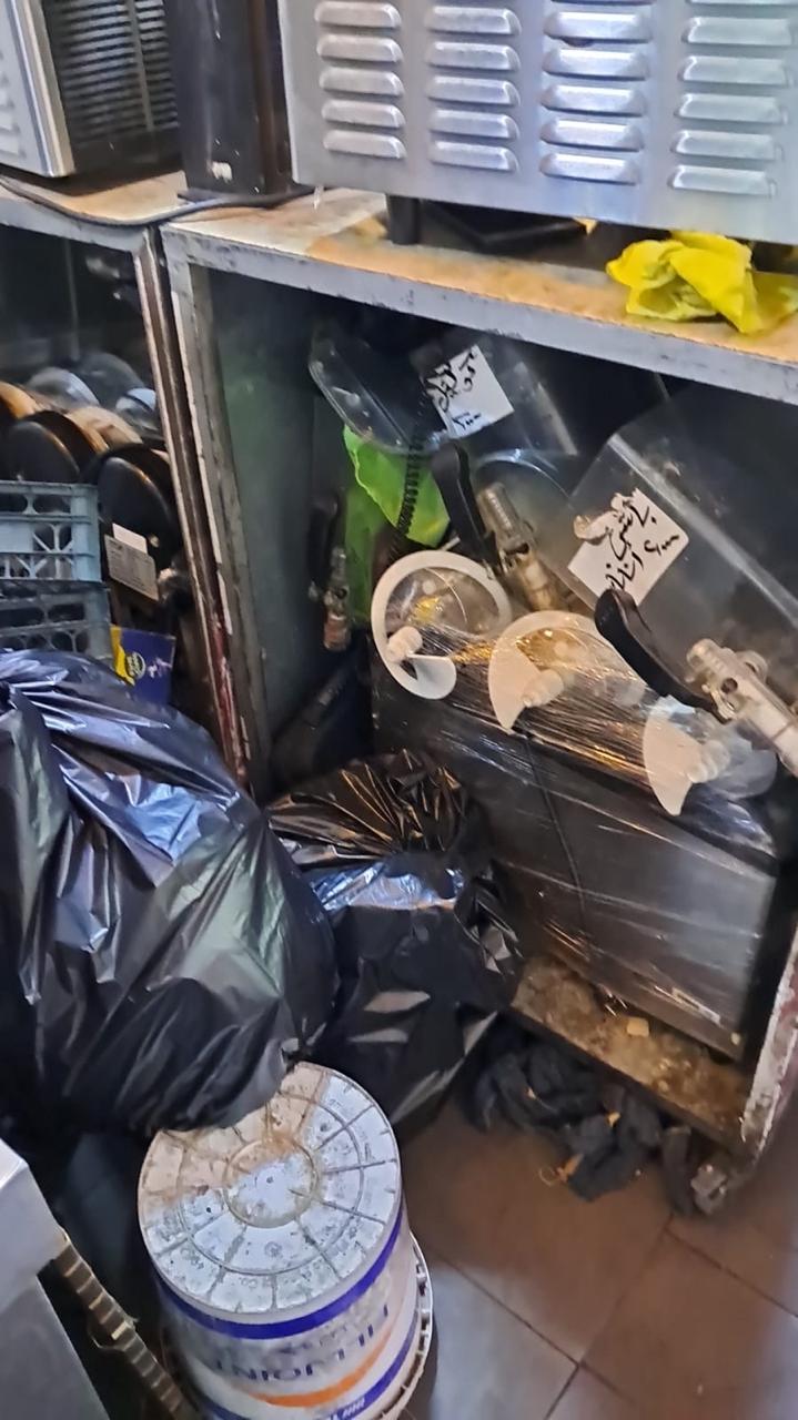 الغذاء والدواء تغلق محل عصائر بسبب الحشرات.. واحالة اصحاب العلاقة الى القضاء - صور 
