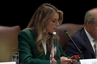 من داخل البيت الأبيض الأمريكي: صوت جديد يكسر السردية الصهيونية #عاجل