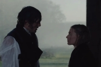 مرتفعات وذرينغ برؤية 2026: إيميرالد فينيل تعيد صياغة جنون الحب والطبقية