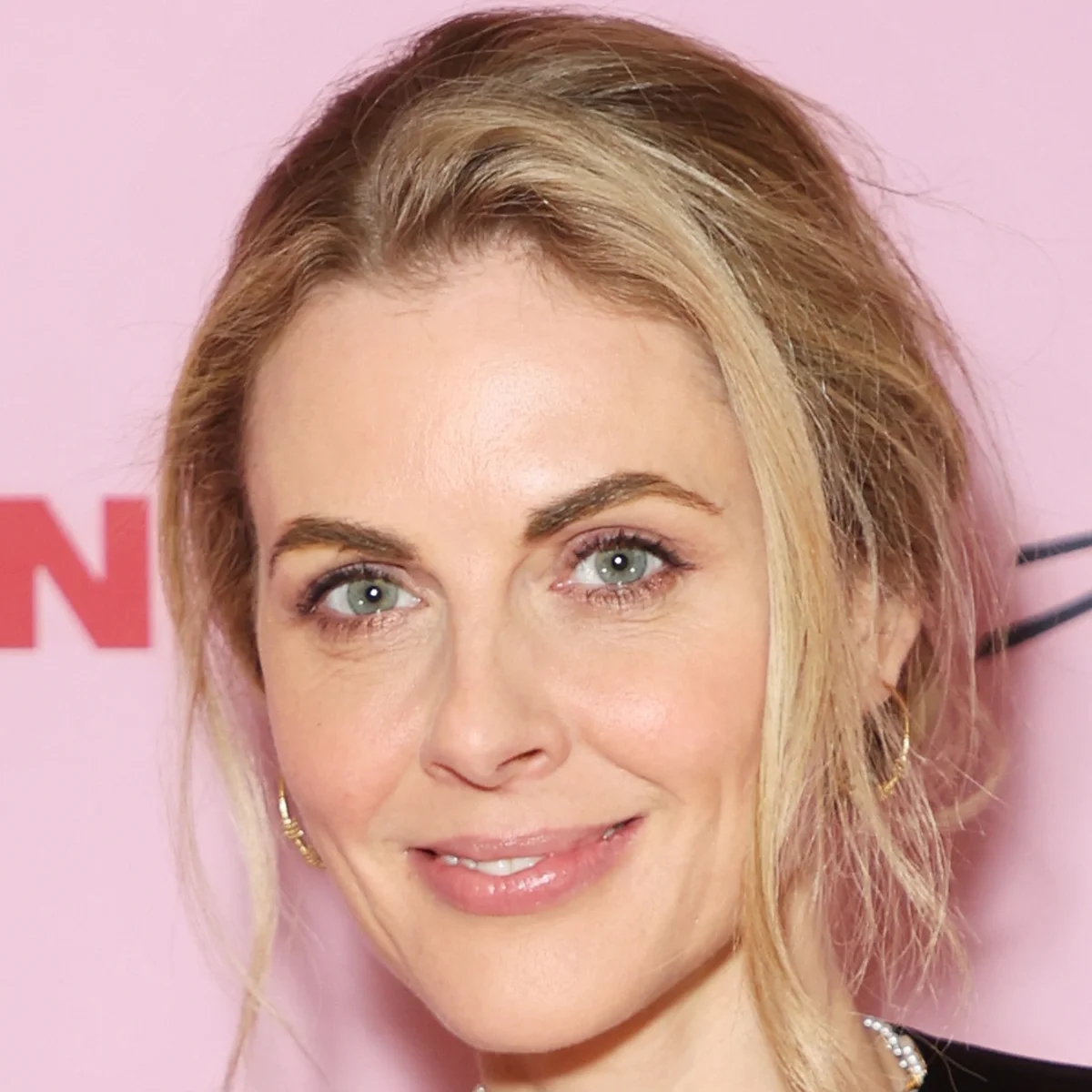 مراسلات ولقاءات بين نجمة تلفزيونية شهيرة والمجرم الجنسي إبستين: الوقت كان قصيرا.. لكنه جميل!