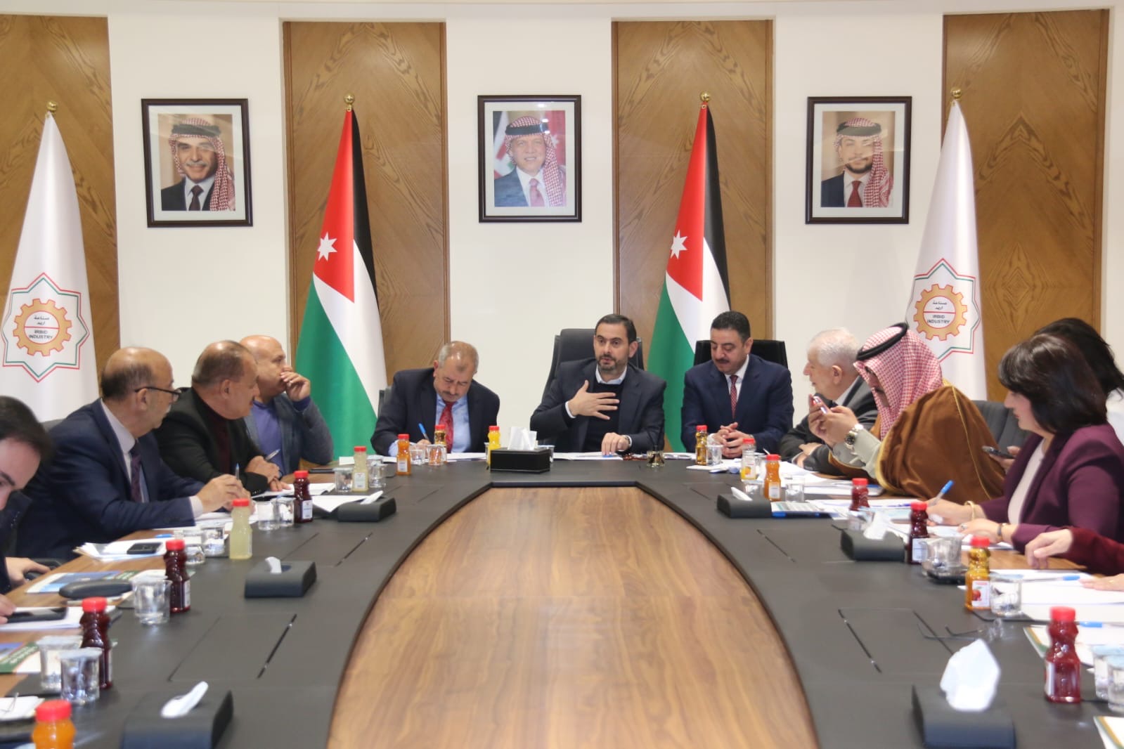 انطلاق الاجتماع التأسيسي للجنة العليا لرؤية إربد عاصمة اقتصادية .