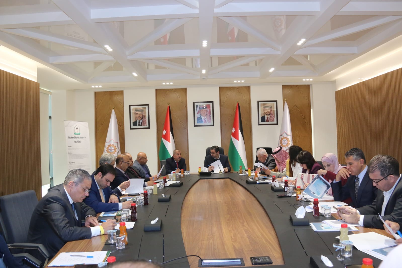 انطلاق الاجتماع التأسيسي للجنة العليا لرؤية إربد عاصمة اقتصادية .