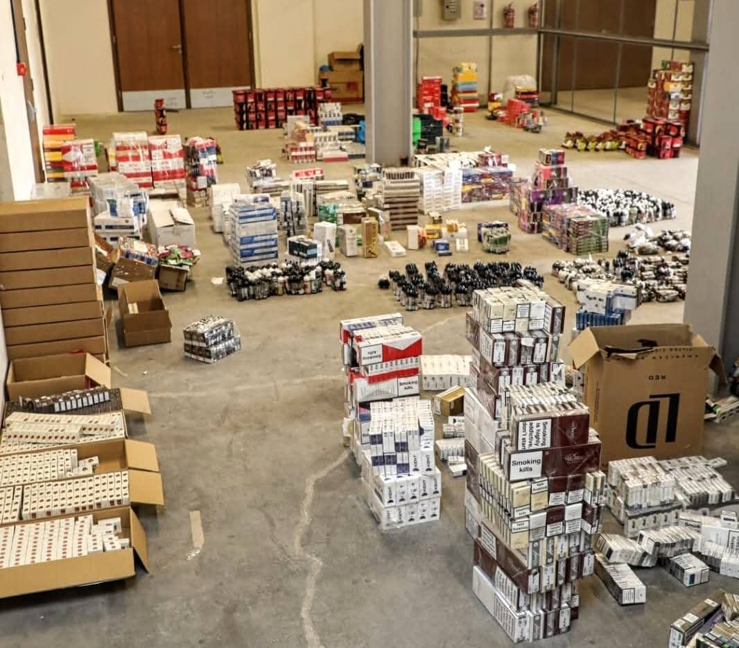 الجمارك الأردنية تضبط كميات كبيرة من المواد المهربه والمقلدة من الجوس والمعسل والدخان