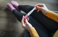 دراسة كورية: الأجيال الحديثة أكثر عرضة لسرطان المبيض بسبب قلة الإنجاب