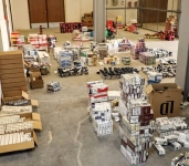 الجمارك الأردنية تضبط كميات كبيرة من المواد المهربه والمقلدة من الجوس والمعسل والدخان