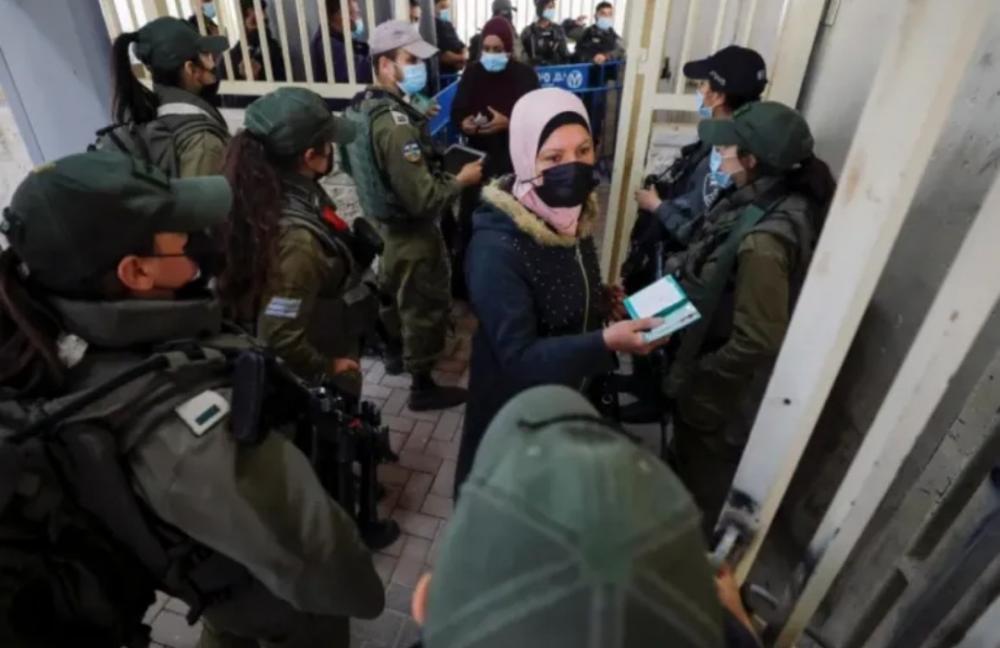 في أول جمعة من رمضان.. قيود إسرائيلية مشددة على وصول المصلين للمسجد الأقصى  #عاجل