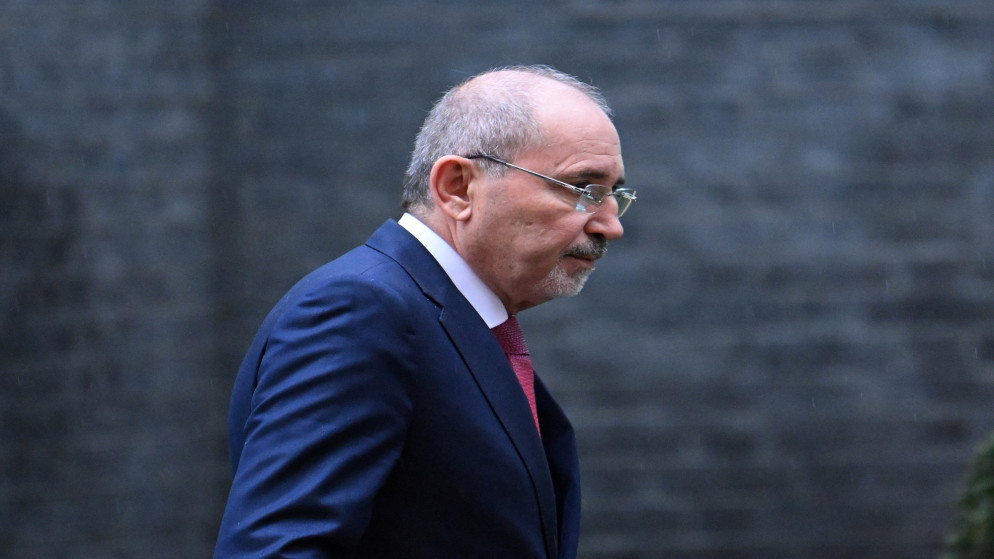 الصفدي يحذّر من خطورة قرارات إسرائيل غير الشرعية لضمّ الضفة الغربية