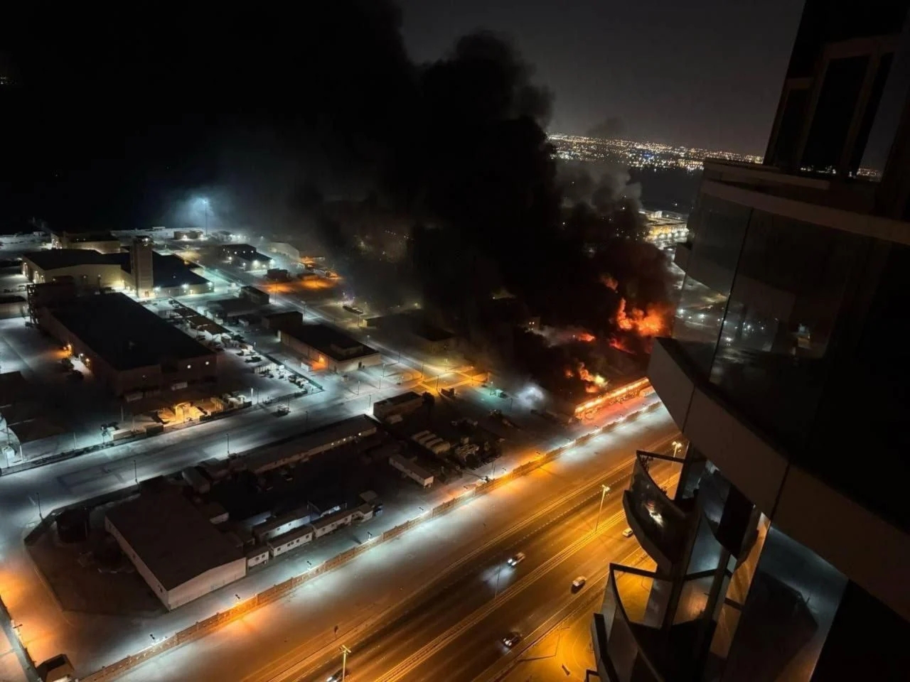 تعطيل سفينة وتدمير رادار.. حرس الثورة يكشف تفاصيل استهداف حاملة طائرات أميركية #عاجل