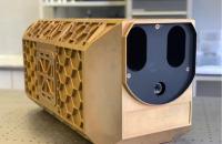 ما فائدة جهاز التصوير الطيفي الموجود في المحطة الفضائية؟