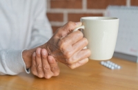 دراسة تكشف رابطا غير متوقع بين التوحد ومرض باركنسون