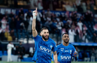 الهلال يكتسح النجمة برباعية في ليلة تألق بنزيما