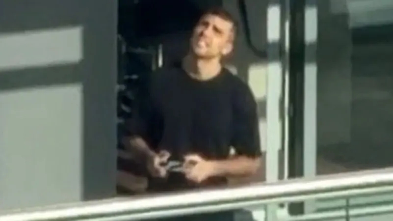 جيران رودري يبلغون الشرطة: طائرته الدرون تحلق قرب نوافذنا