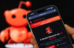 ميتا تستحوذ على منصة مولت بوك المثيرة للجدل بعد منشورات الإطاحة بالبشر