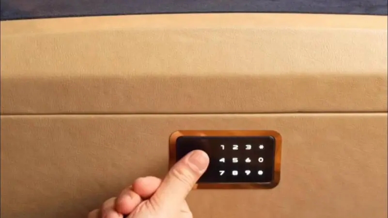 أغلى علبة كعك في مصر تشعل مواقع التواصل 