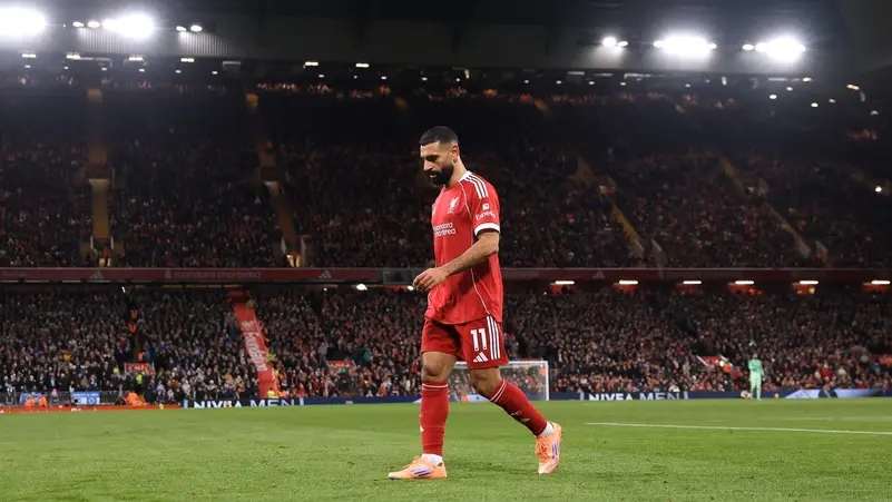 صلاح يعلن رحيله عن ليفربول في رسالة مفاجئة