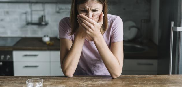 أسباب تقيؤ الدم وأعراضه