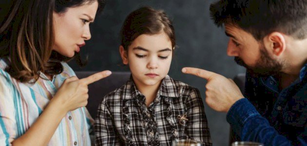 أضرار لوم الطفل وتأثيره على سلوكه