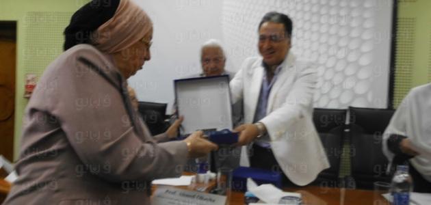 طب علم النفس: نظرة شاملة على التشخيص والعلاج والتاريخ