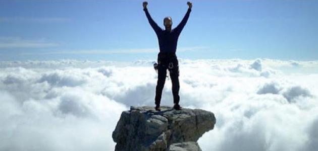 كيف تعزز ثقتك بنفسك: دليل شامل لتحقيق النجاح