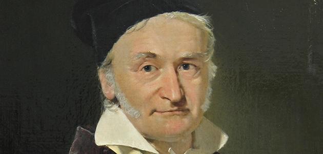 كارل فريدريش غاوس: تحليل عبقرية عالم الرياضيات والفيزياء