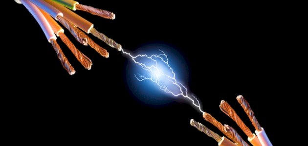 الدليل الشامل لحساب القدرة الكهربائية: معادلات وأمثلة 2026