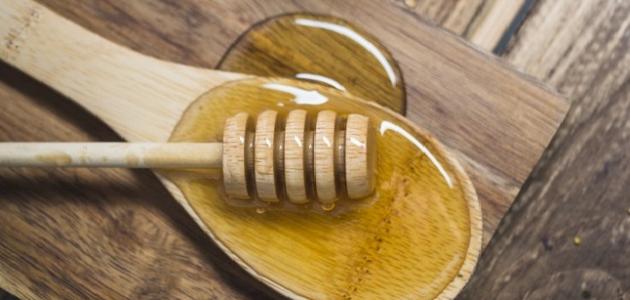 العسل الأبيض: كنز غذائي نادر أم وهم تسويقي؟ (نظرة تحليلية حتى 2026)