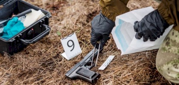 دليل شامل: أنواع الأدلة الجنائية وأهميتها في كشف الحقائق