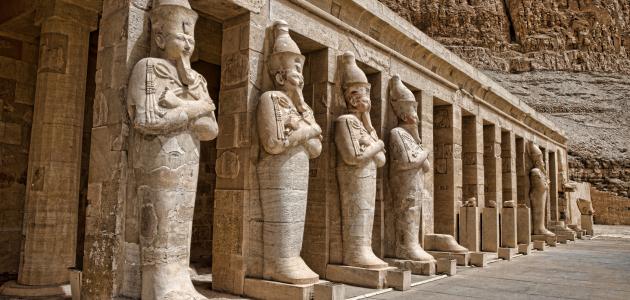 حتشبسوت: من ملكة إلى فرعون.. قراءة في الطموح والإنجازات وتوقعات 2026