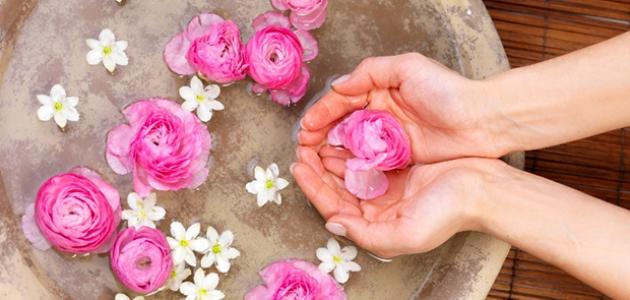 ماء الورد: سر جمال بشرتك المتألقة وصدر مشدود 2026