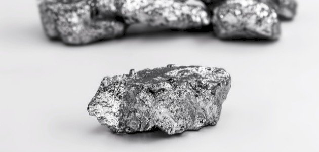 الدليل الشامل لأشباه الفلزات: الخصائص والاستخدامات والتطبيقات (2026)