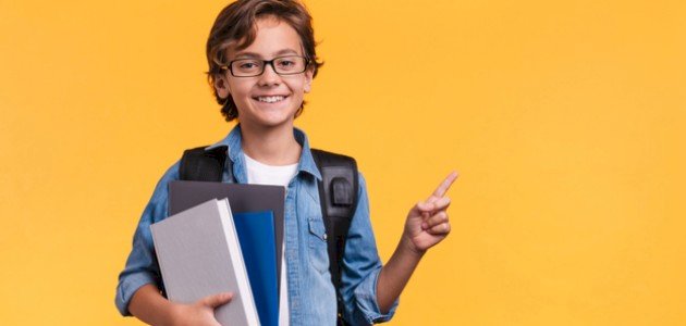 دليل شامل حول الملحق بالمثنى: تعريفه، إعرابه وأمثلة تفصيلية