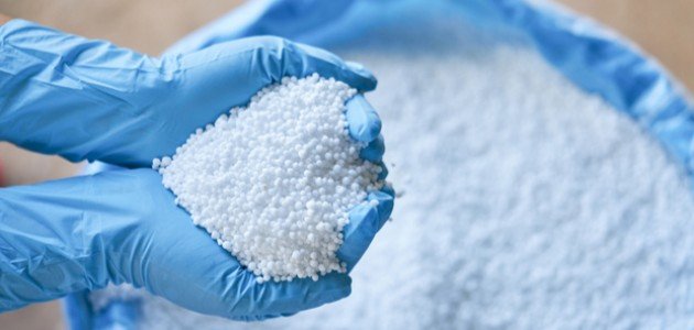 النشادر: التركيب، الخصائص، الاستخدامات، والمخاطر