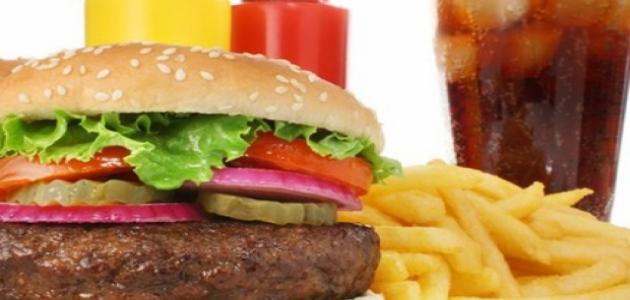 أضرار الوجبات السريعة وتأثيرها على الصحة