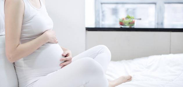 أسباب وآلام بطن الحامل: دليل شامل