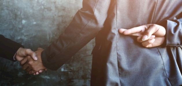 الخيانة: أنواعها، أسبابها، وتأثيرها على العلاقات (دليل شامل 2026)