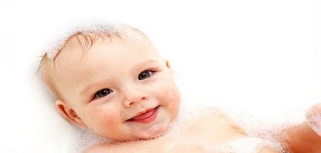 العناية بشعر طفلتك الرضيعة: دليل شامل 2026