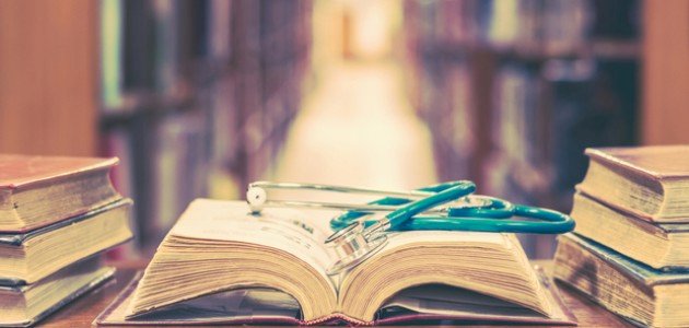 إنجازات علماء المسلمين في الطب: تحليل تاريخي وتأثير مستقبلي