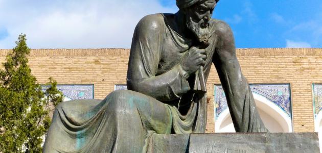 تحليل وفاة الخوارزمي: إرث عالم الرياضيات والفلك