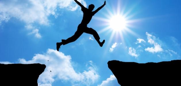 اكتشاف الذات: تحليل معمق لآليات فهم النفس وتطويرها