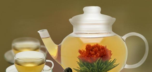 ورد 2026: سرّ البشرة المتوهجة وشاي الورد المنعش