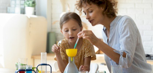 دليل شامل: أنواع التفكير العلمي وأهميته في حياتنا