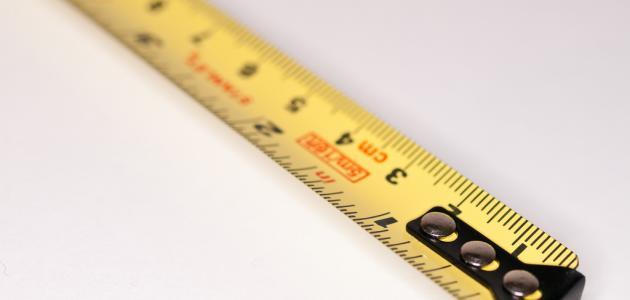 تحليل علمي: طرق قياس طول الإنسان وأهمية التناسب مع الوزن