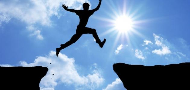 تحليل معمق: تقوية الشخصية والثقة بالنفس في عصر التحديات