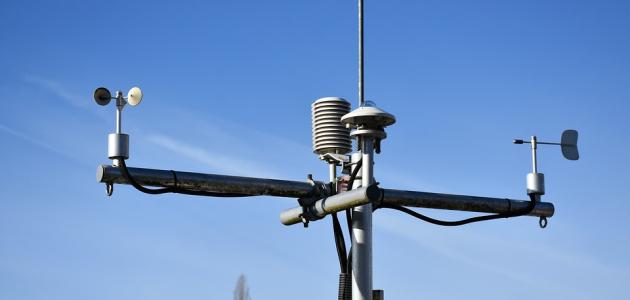 تحليل أجهزة قياس سرعة الرياح: التكنولوجيا والأهمية والتأثيرات