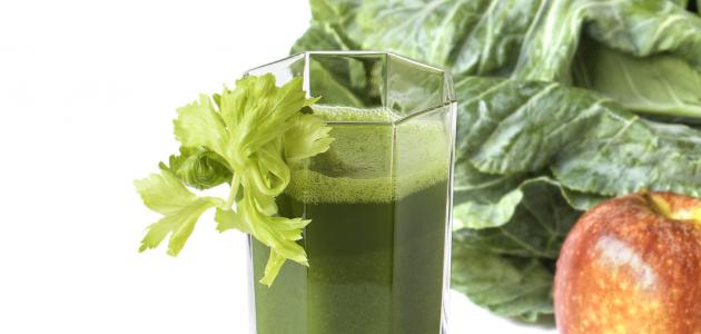 عصير الملفوف: فوائد مذهلة وأضرار محتملة (دليل شامل 2026)