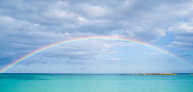 كيف يتشكل قوس قزح؟ ظاهرة طبيعية مذهلة وتفسيرها العلمي