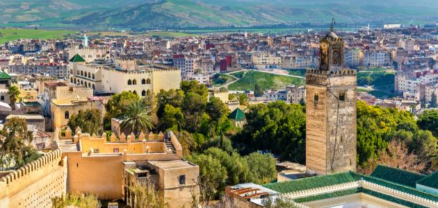 الدليل الشامل لمدينة فاس: تاريخ وحضارة وكنوز معمارية (2026)