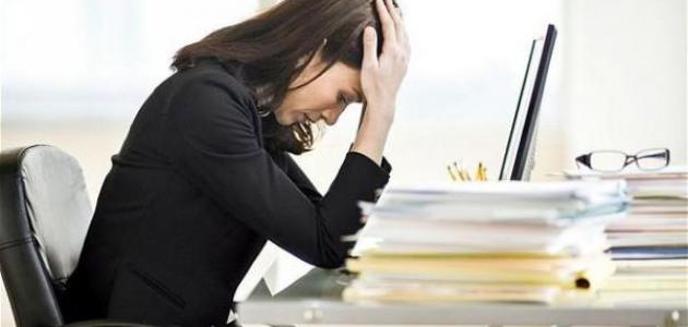 عدد ساعات العمل: دليل شامل حول الحقوق والقوانين (تحديث 2026)